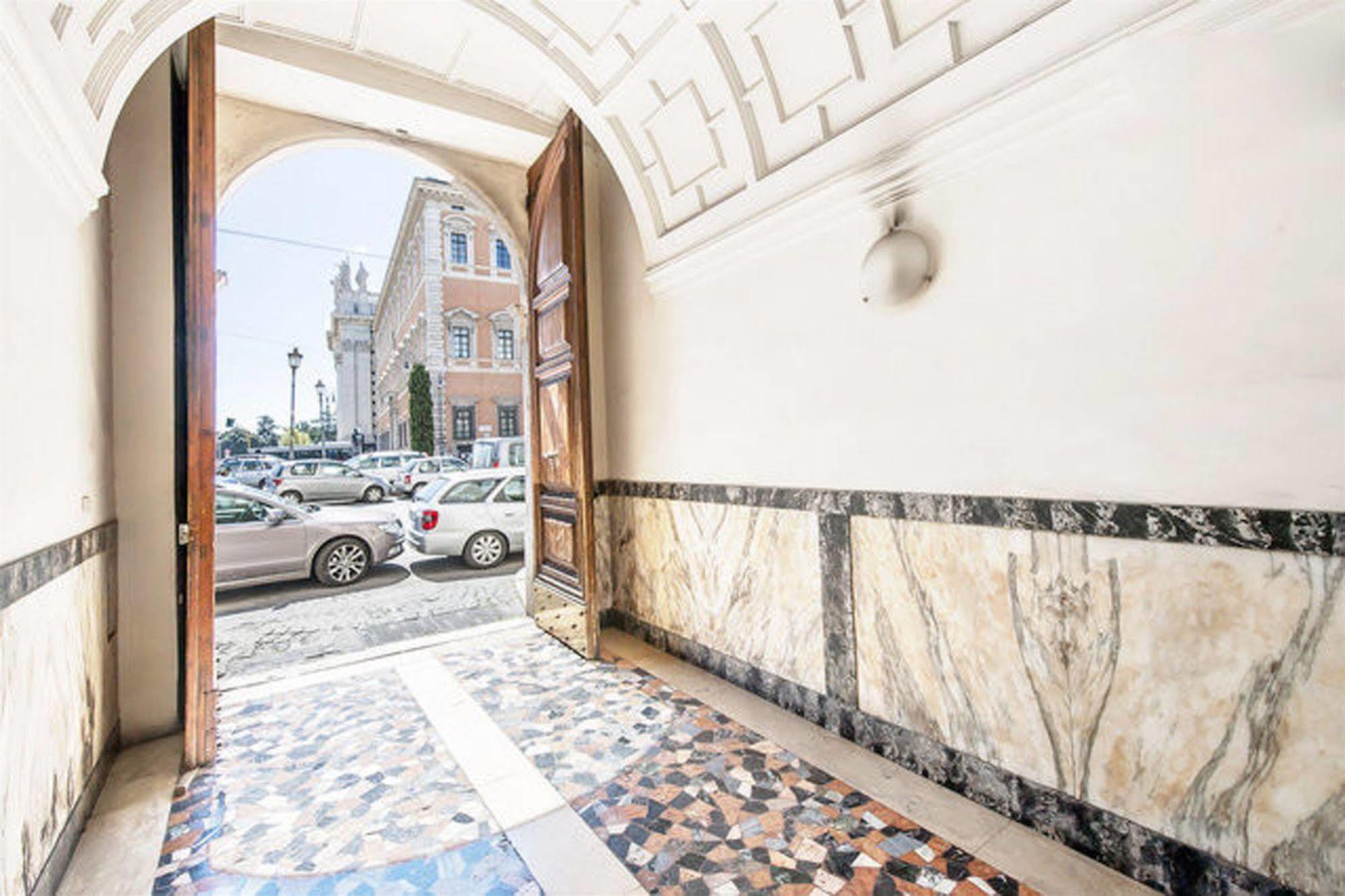 Laterani Suite Rome Bagian luar foto