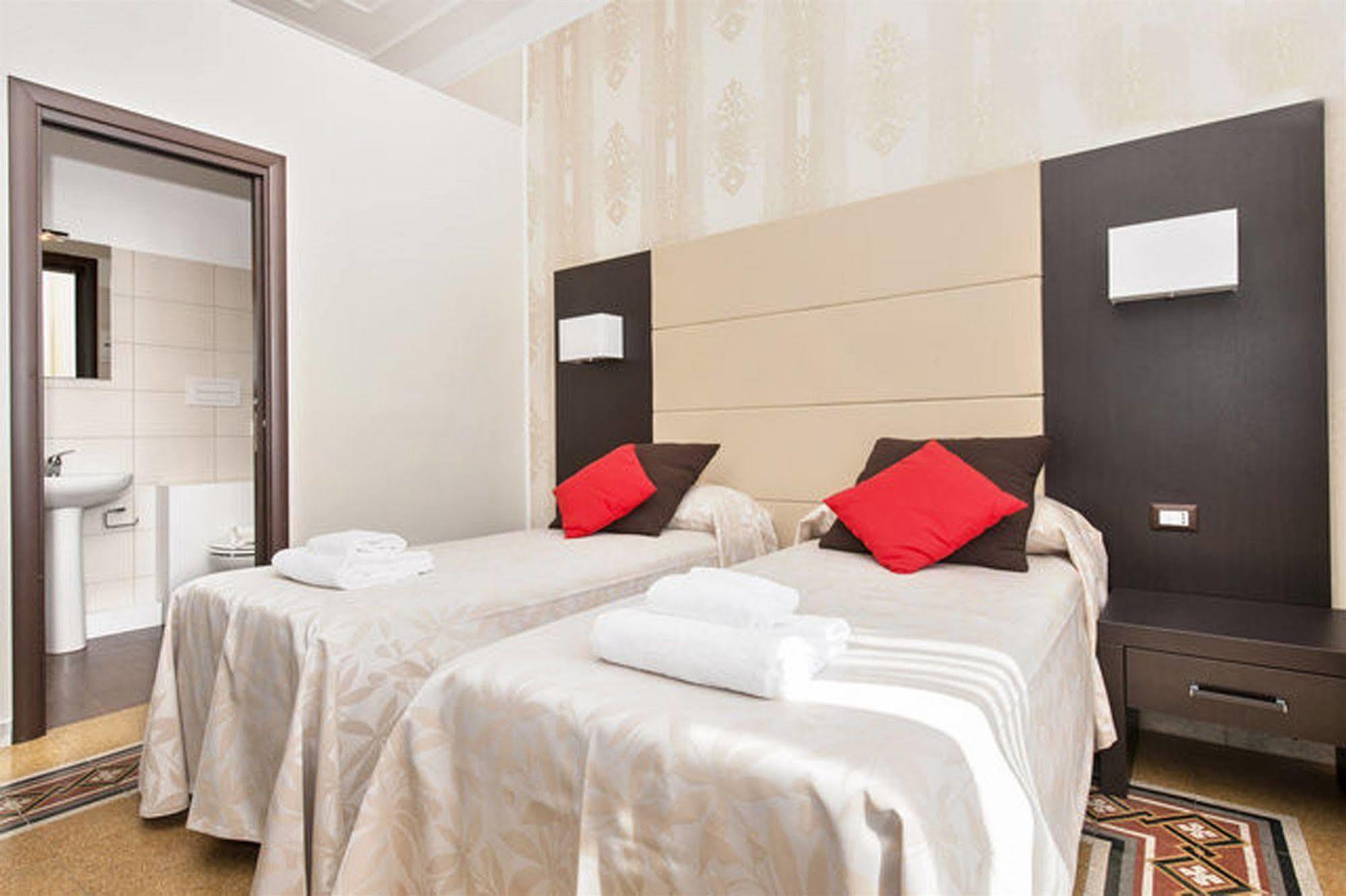 Laterani Suite Rome Bagian luar foto